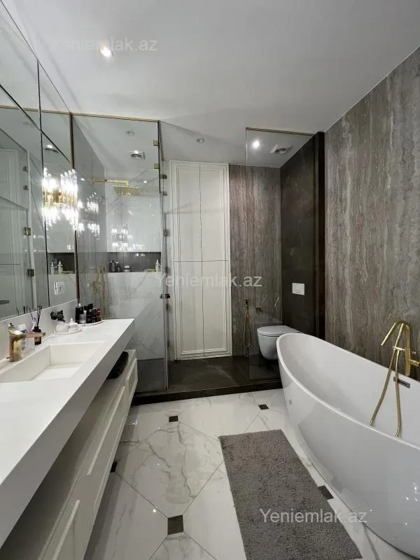 Satılır 4 otaqlı yeni tikili 205 m²