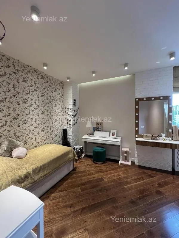 Satılır 4 otaqlı yeni tikili 205 m²