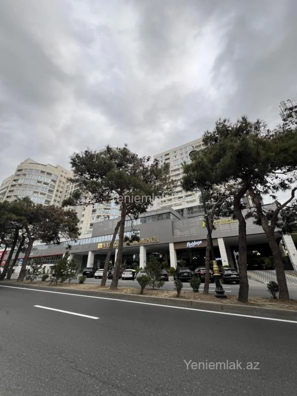 Satılır 4 otaqlı yeni tikili 205 m²