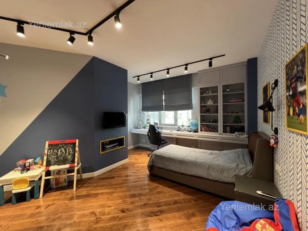 Satılır 4 otaqlı yeni tikili 205 m²