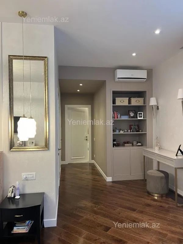 Satılır 4 otaqlı yeni tikili 205 m²