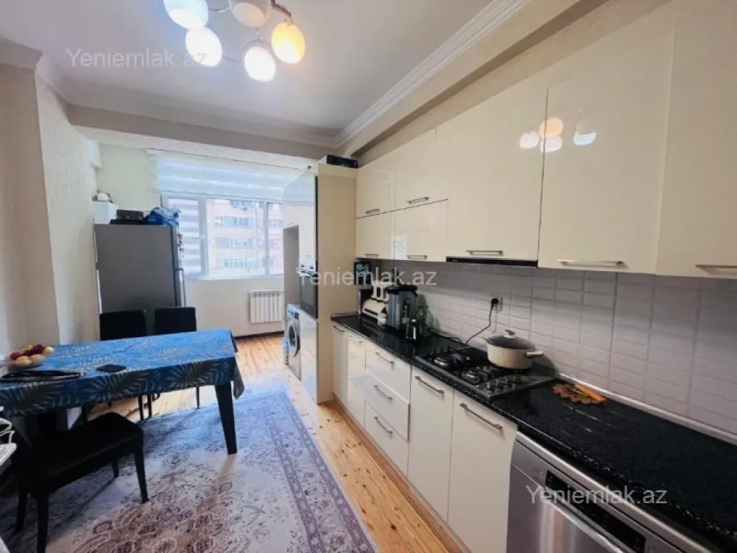 Satılır 3 otaqlı yeni tikili 100 m²