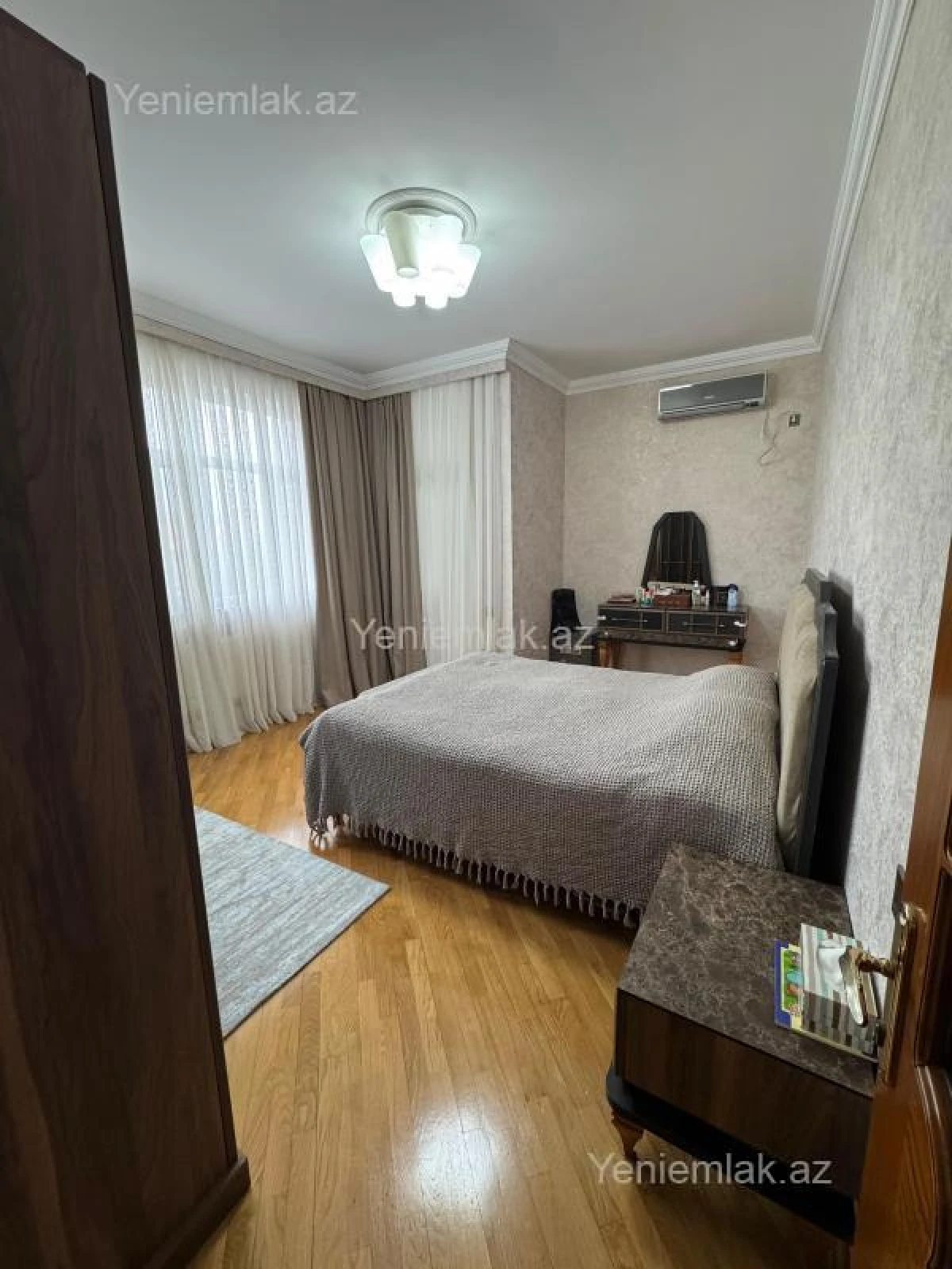 Satılır 3 otaqlı yeni tikili 120 m²