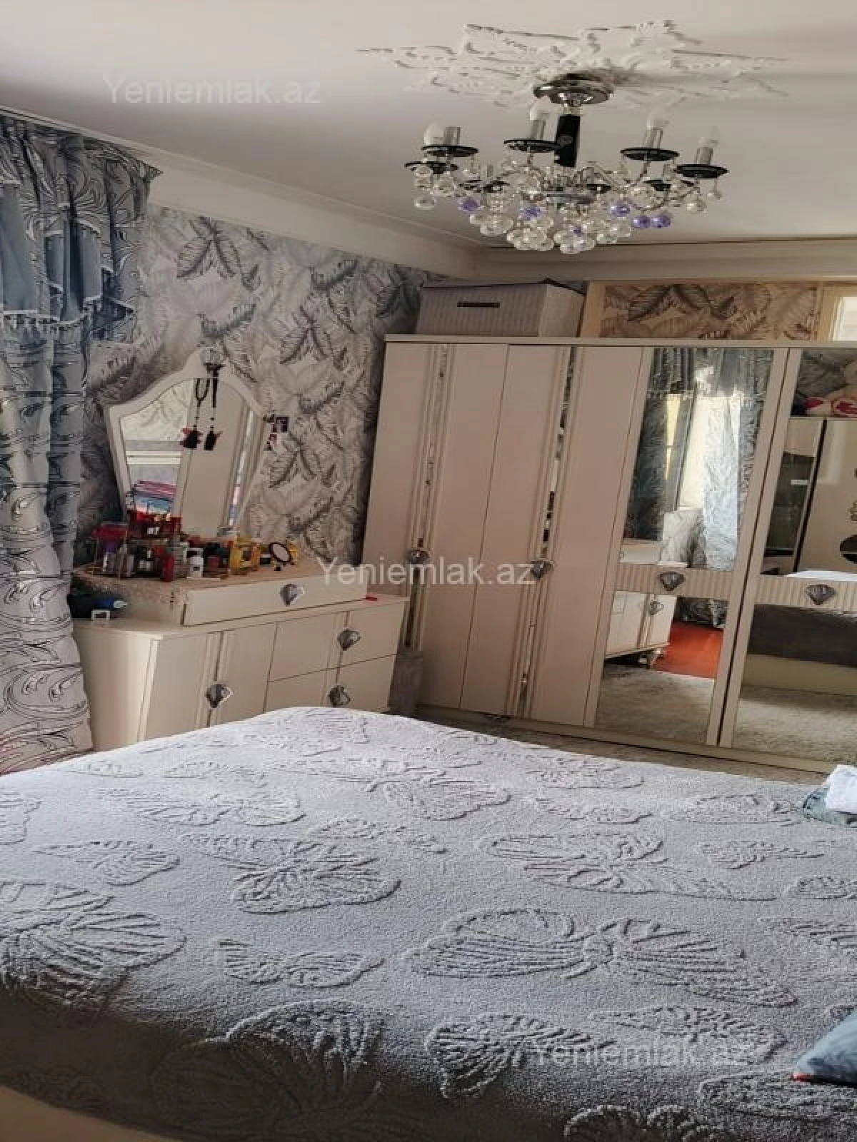 Satılır 1 otaqlı köhnə tikili 36 m²