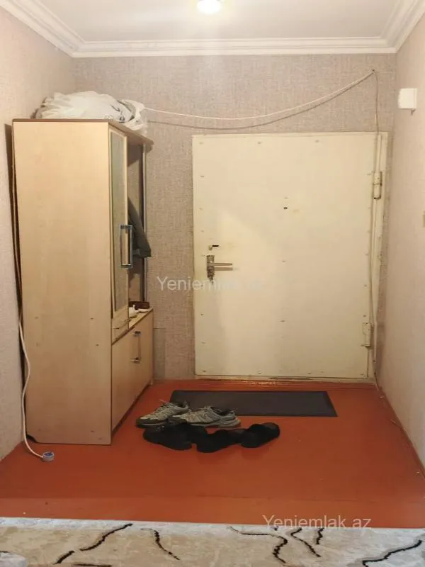 Satılır 1 otaqlı köhnə tikili 36 m²