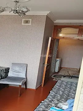 Satılır 1 otaqlı köhnə tikili 36 m²