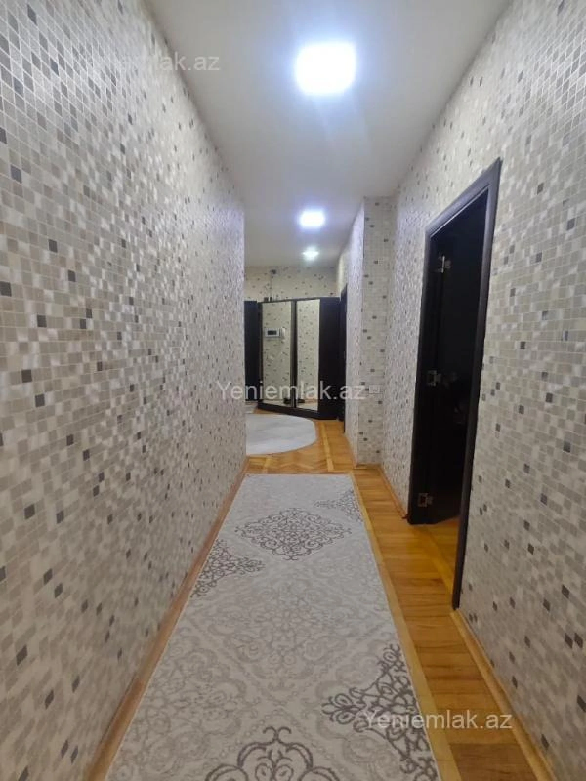 Satılır 4 otaqlı köhnə tikili 125 m²