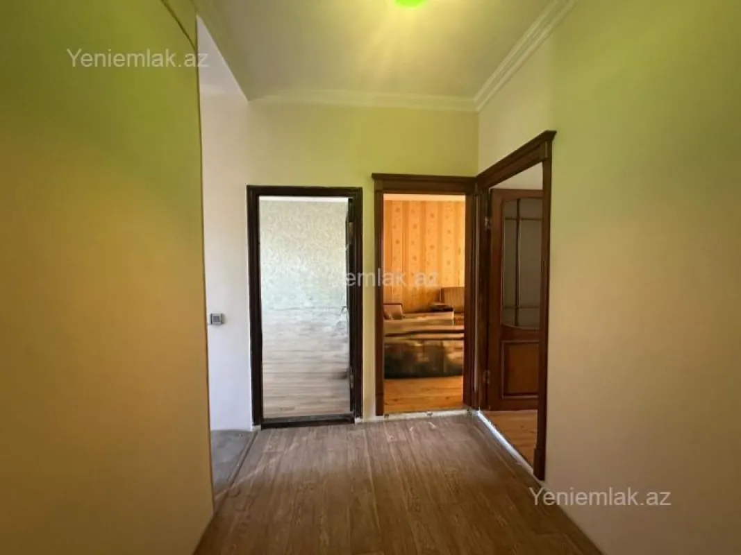Satılır 3 otaqlı köhnə tikili 80 m²
