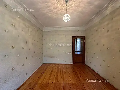 Satılır 3 otaqlı köhnə tikili 80 m²