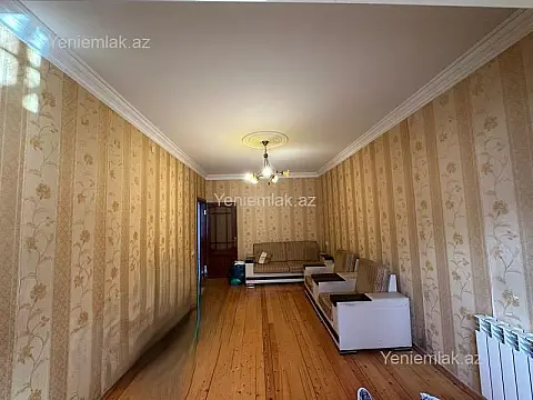 Satılır 3 otaqlı köhnə tikili 80 m²