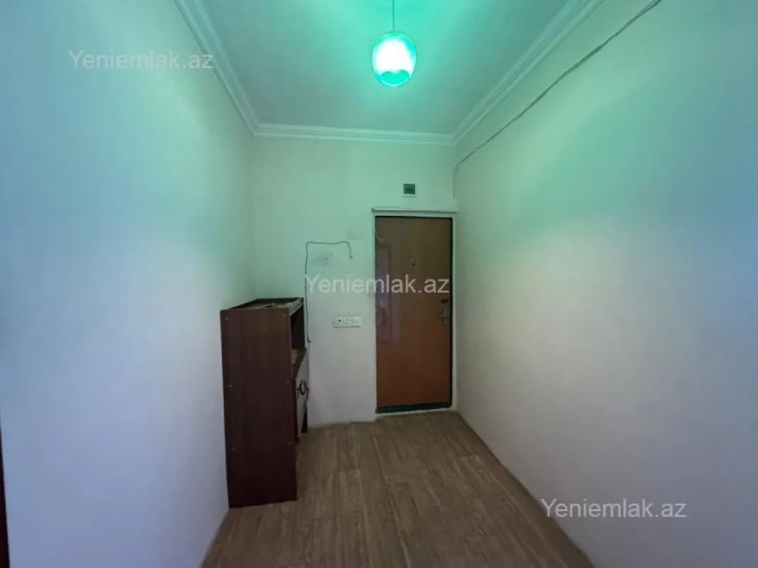 Satılır 3 otaqlı köhnə tikili 80 m²