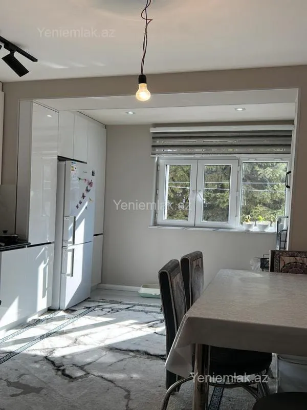 Satılır 3 otaqlı köhnə tikili 70 m²