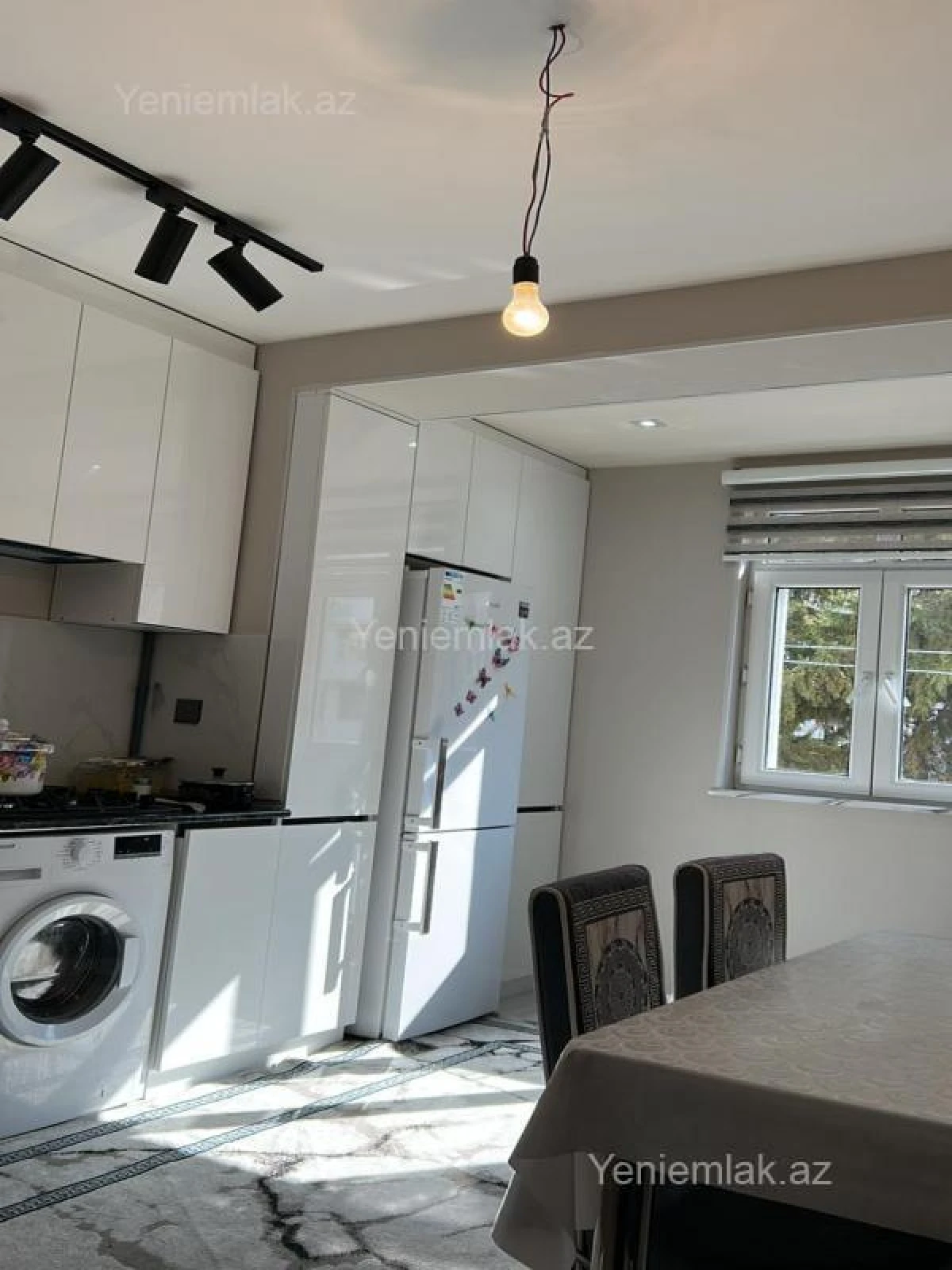 Satılır 3 otaqlı köhnə tikili 70 m²