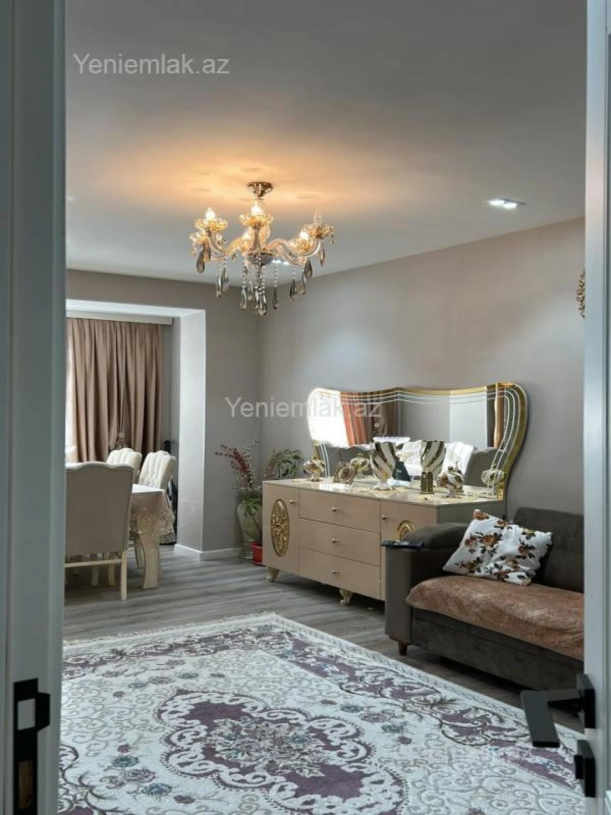 Satılır 3 otaqlı köhnə tikili 70 m²