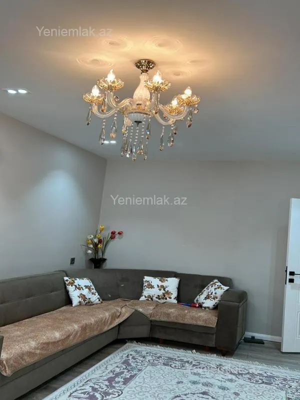 Satılır 3 otaqlı köhnə tikili 70 m²