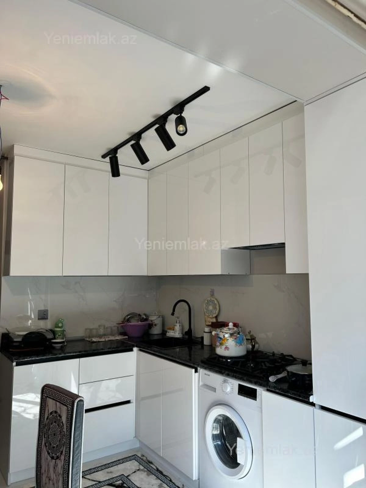 Satılır 3 otaqlı köhnə tikili 70 m²