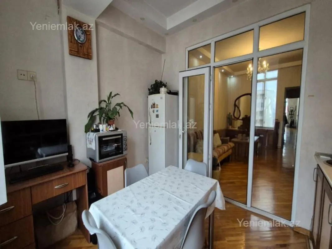 Satılır 3 otaqlı yeni tikili 86 m²