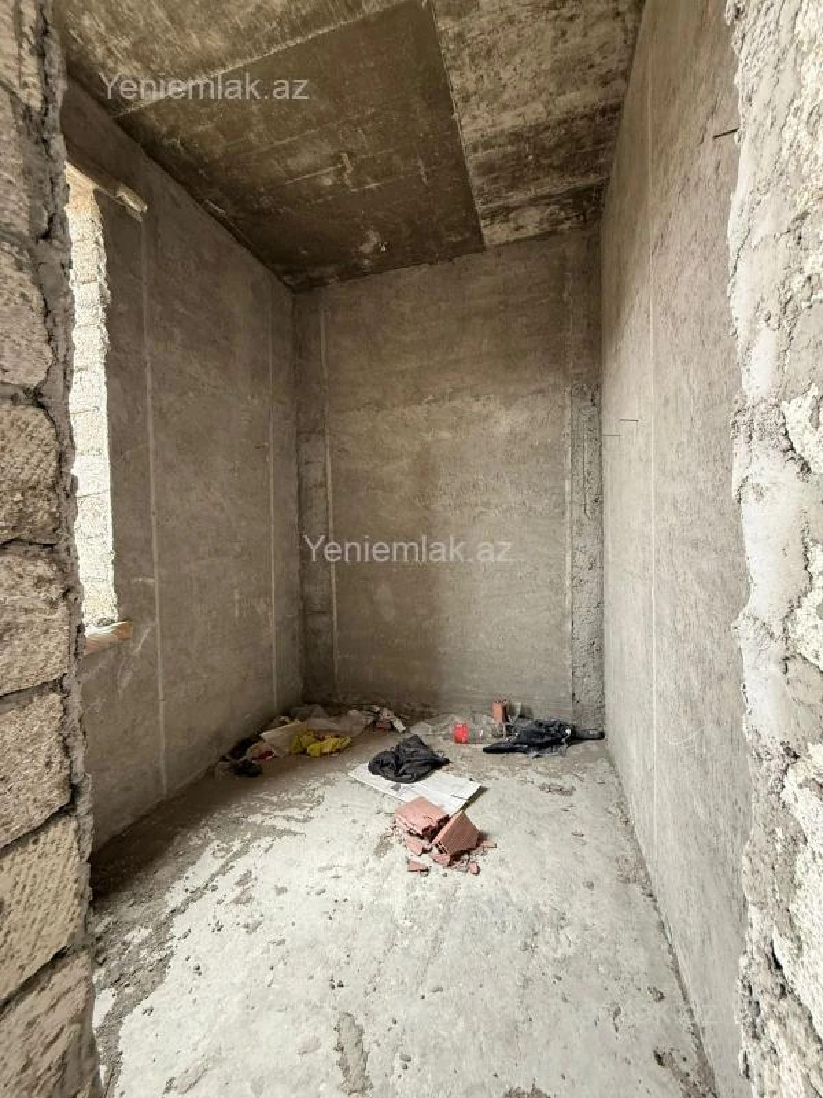 Satılır 4 otaqlı həyət evi 240 m²