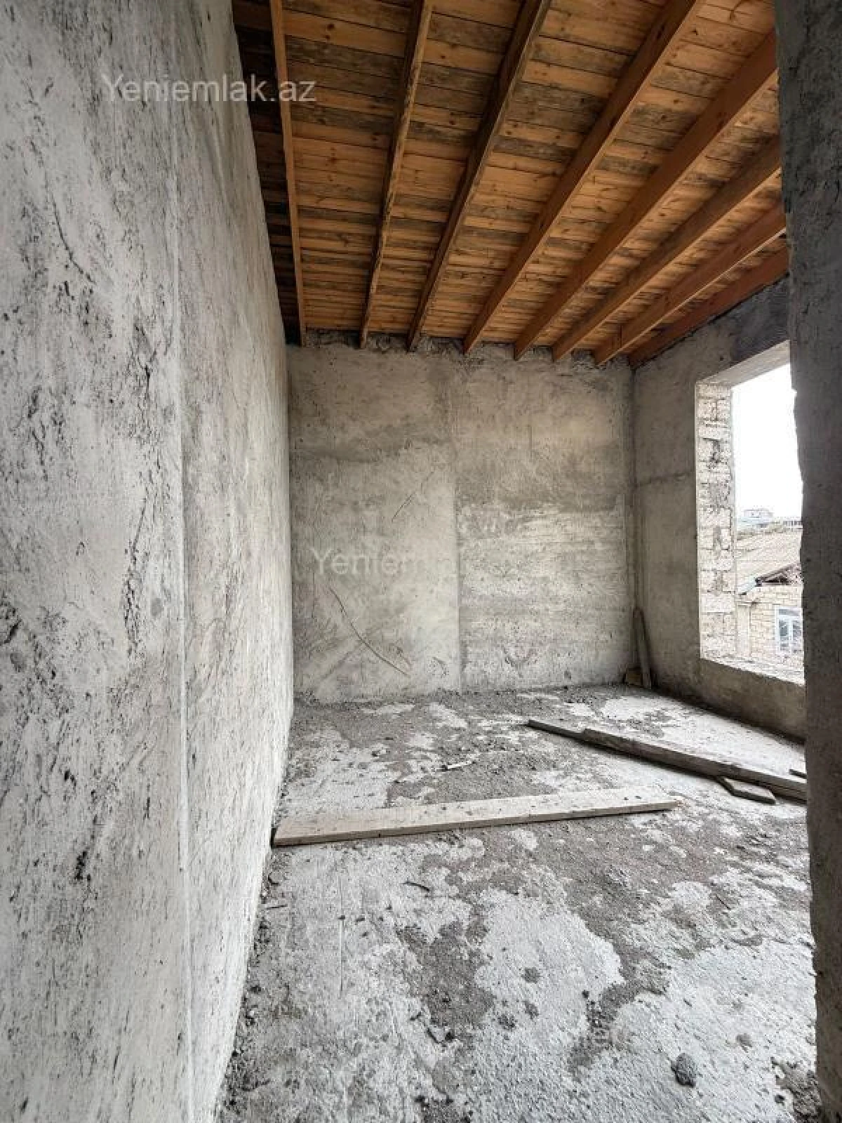 Satılır 4 otaqlı həyət evi 240 m²