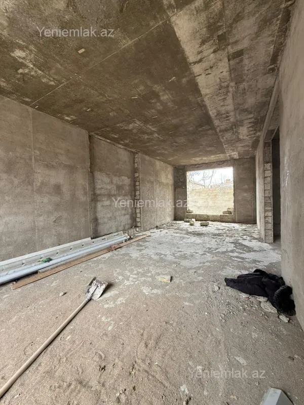 Satılır 4 otaqlı həyət evi 240 m²