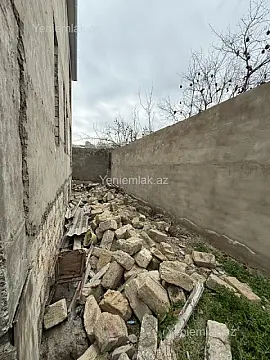 Satılır 4 otaqlı həyət evi 240 m²