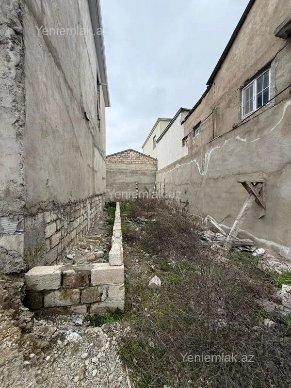 Satılır 4 otaqlı həyət evi 240 m²