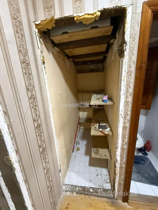 Satılır 2 otaqlı köhnə tikili 65 m²