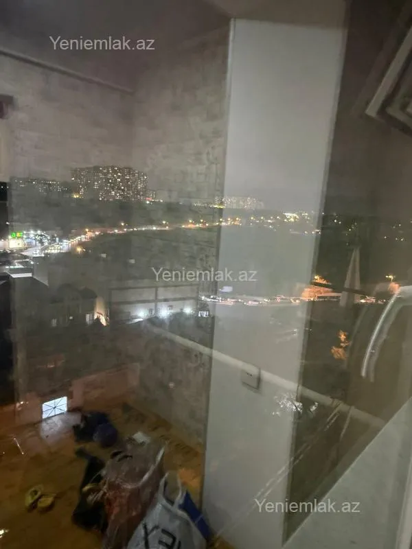 Satılır 2 otaqlı köhnə tikili 65 m²