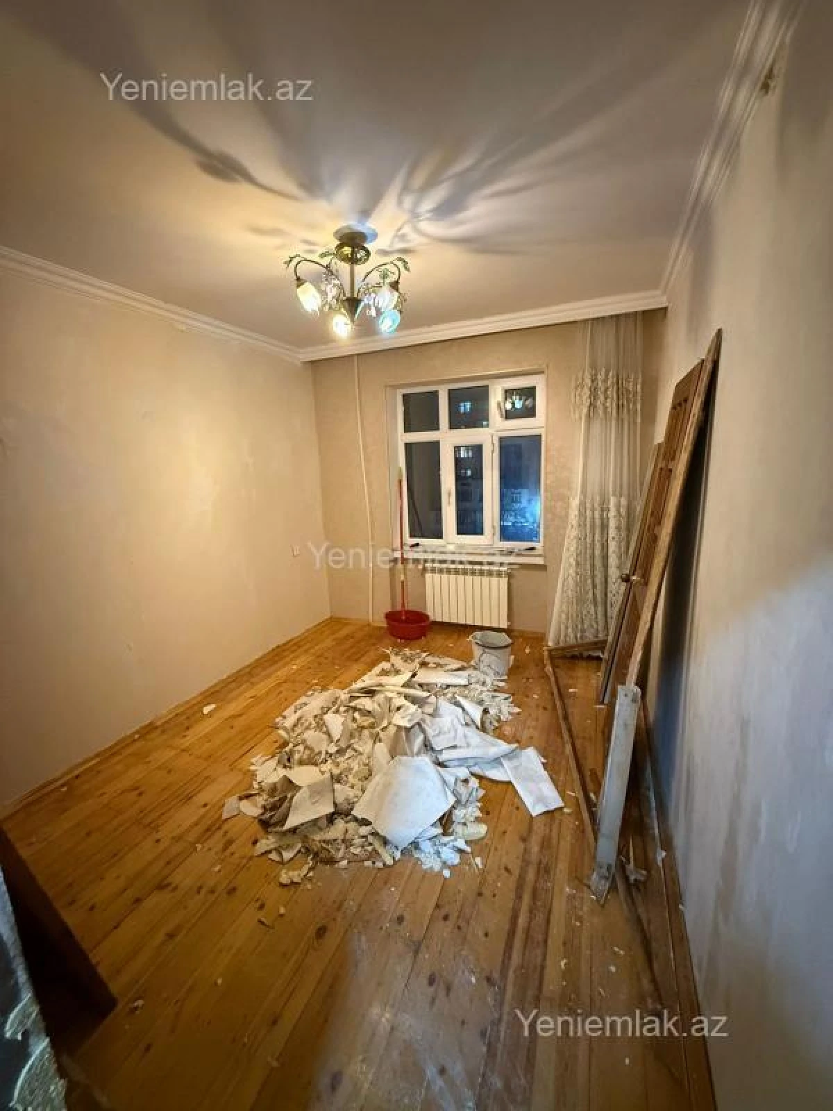 Satılır 2 otaqlı köhnə tikili 65 m²