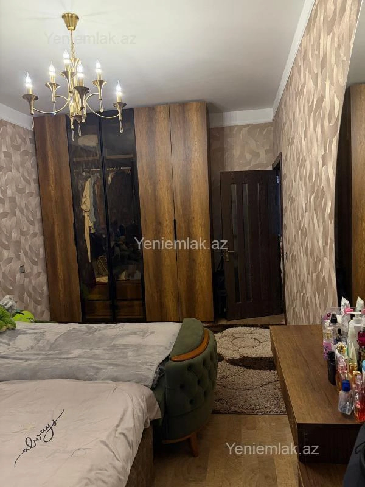 Satılır 2 otaqlı köhnə tikili 65 m²