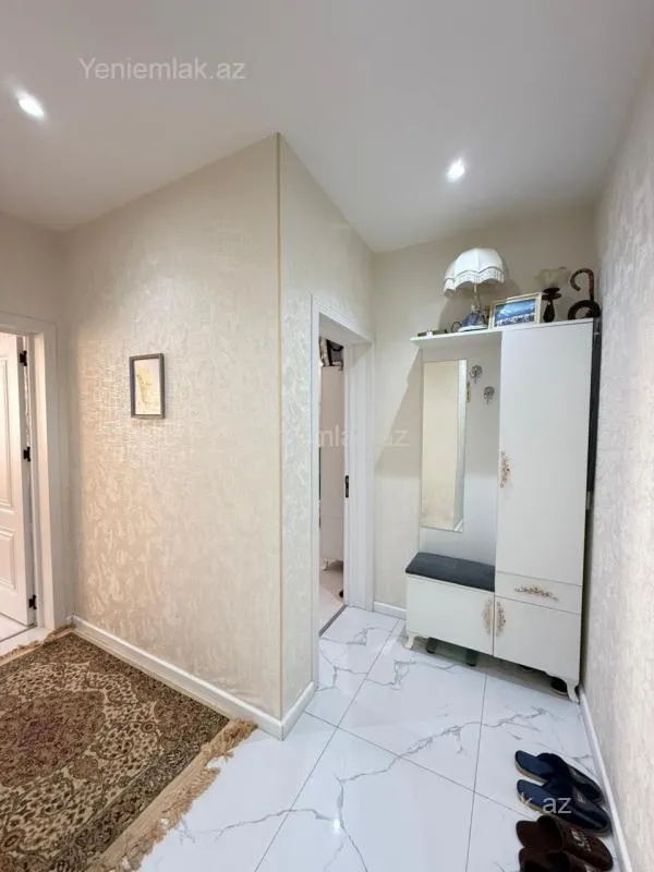 Satılır 2 otaqlı yeni tikili 74 m²