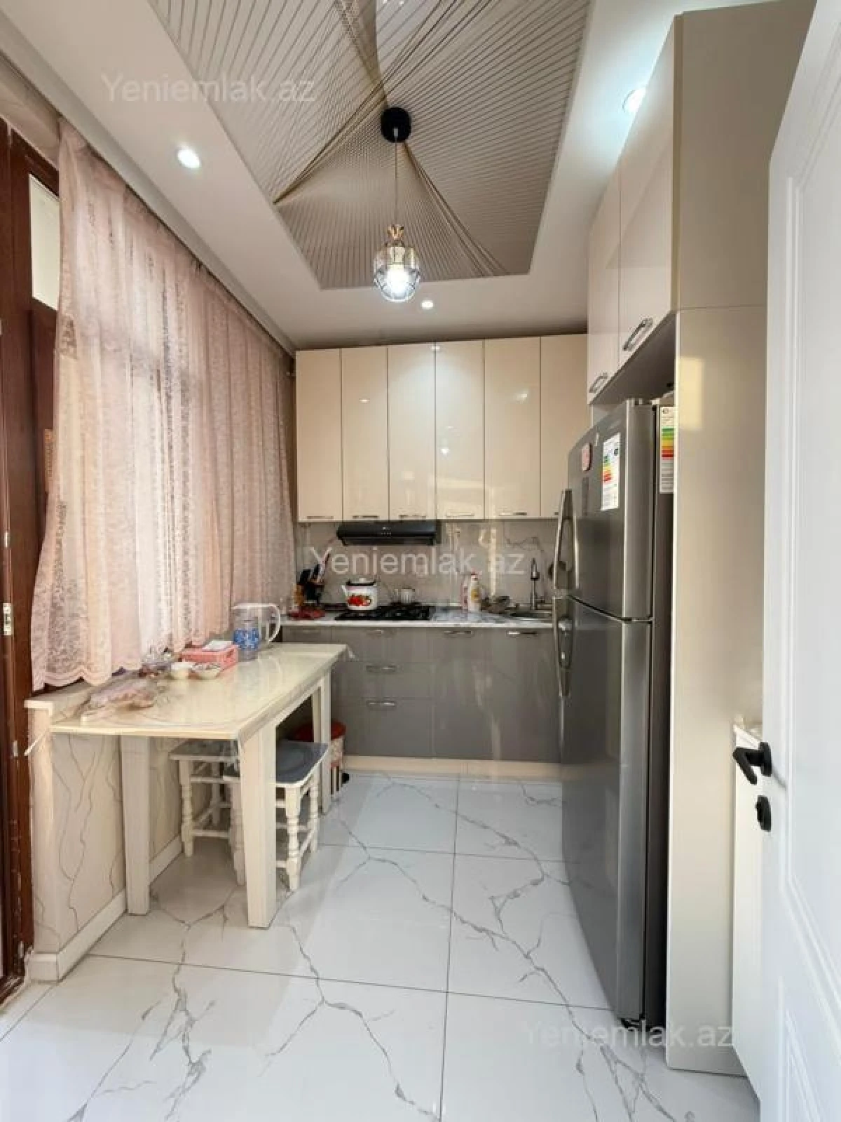 Satılır 2 otaqlı yeni tikili 74 m²