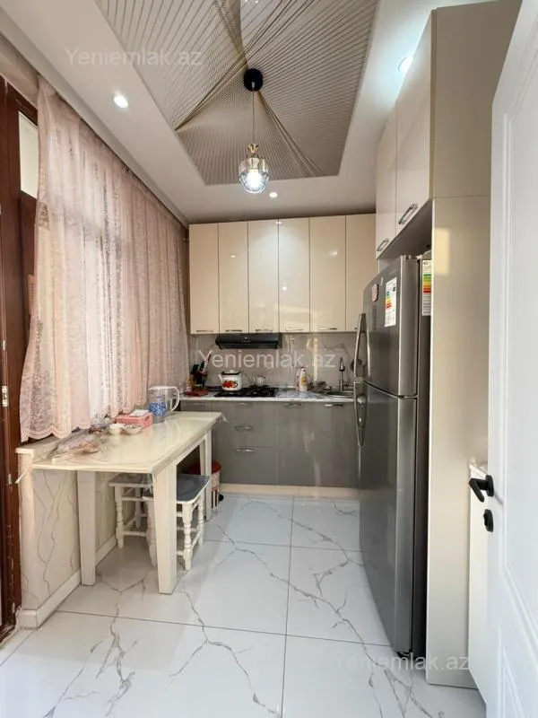 Satılır 2 otaqlı yeni tikili 74 m²