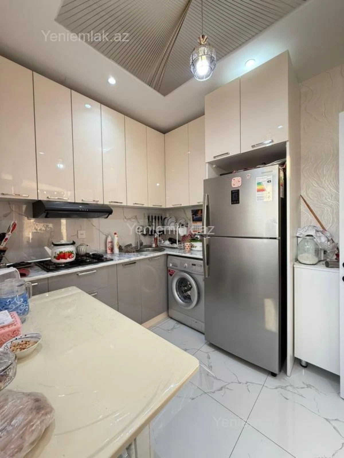 Satılır 2 otaqlı yeni tikili 74 m²
