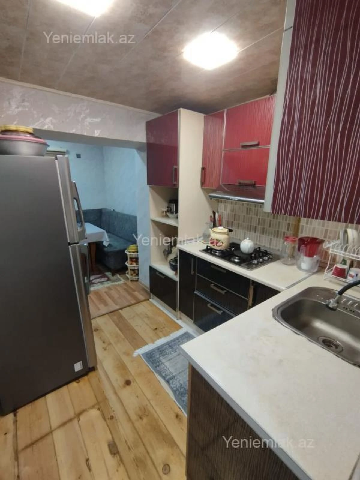 Satılır 3 otaqlı köhnə tikili 80 m²