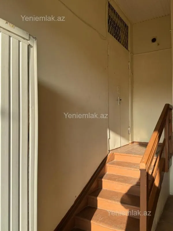 Satılır 3 otaqlı köhnə tikili 70 m²