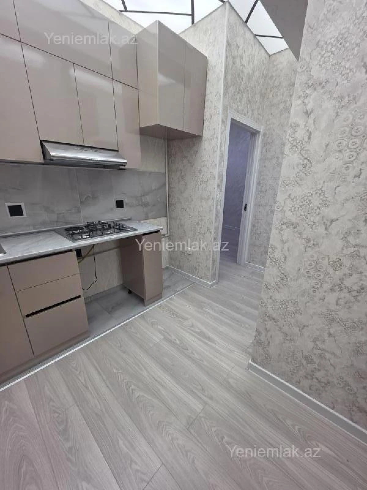 Satılır 2 otaqlı yeni tikili 55 m²