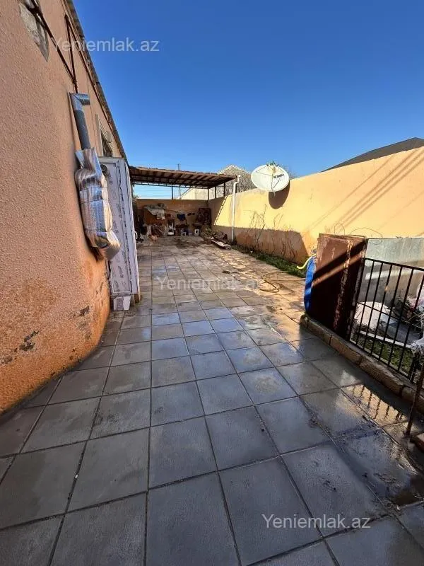 Satılır 3 otaqlı həyət evi 100 m²