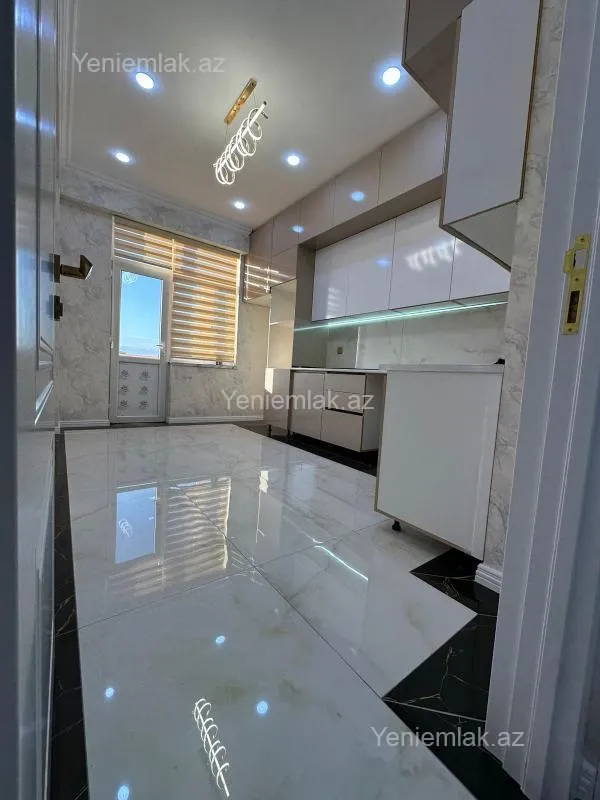 Satılır 2 otaqlı yeni tikili 65 m²