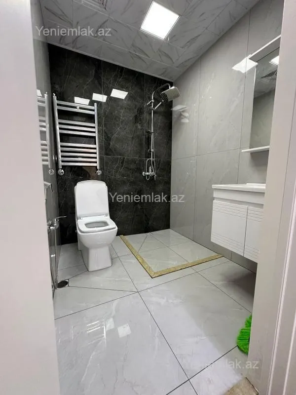 Satılır 2 otaqlı yeni tikili 65 m²