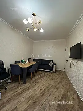 Satılır 2 otaqlı köhnə tikili 45 m²