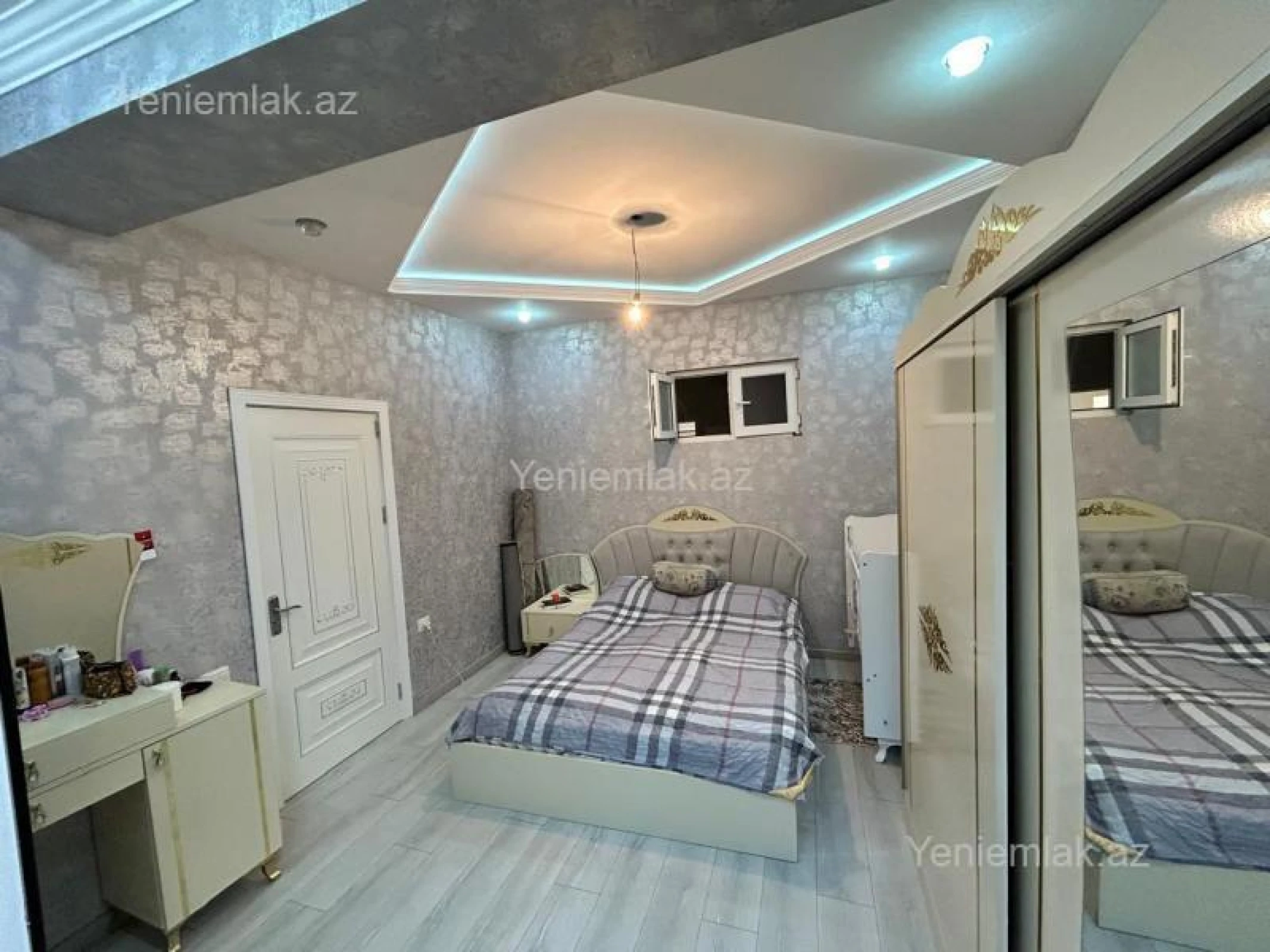 Satılır 3 otaqlı yeni tikili 70 m²
