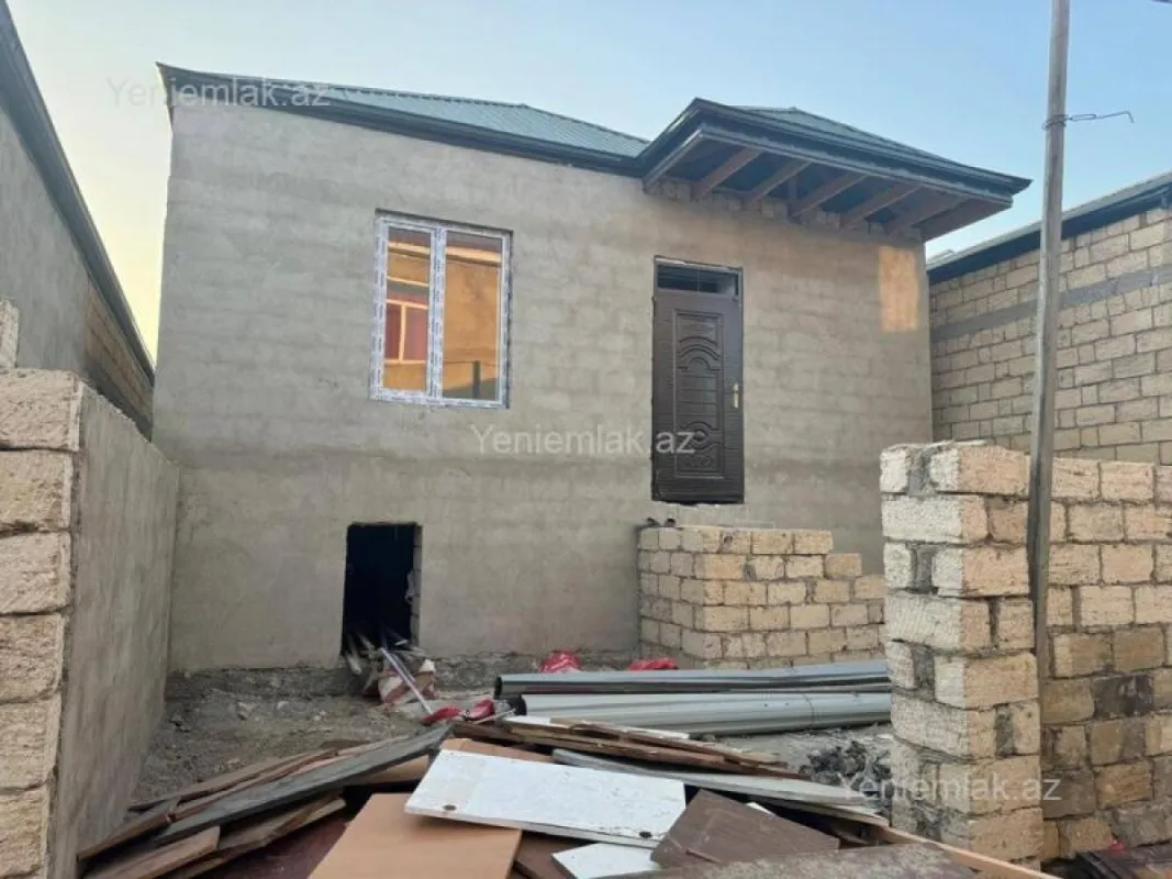 Satılır 2 otaqlı həyət evi 47 m²