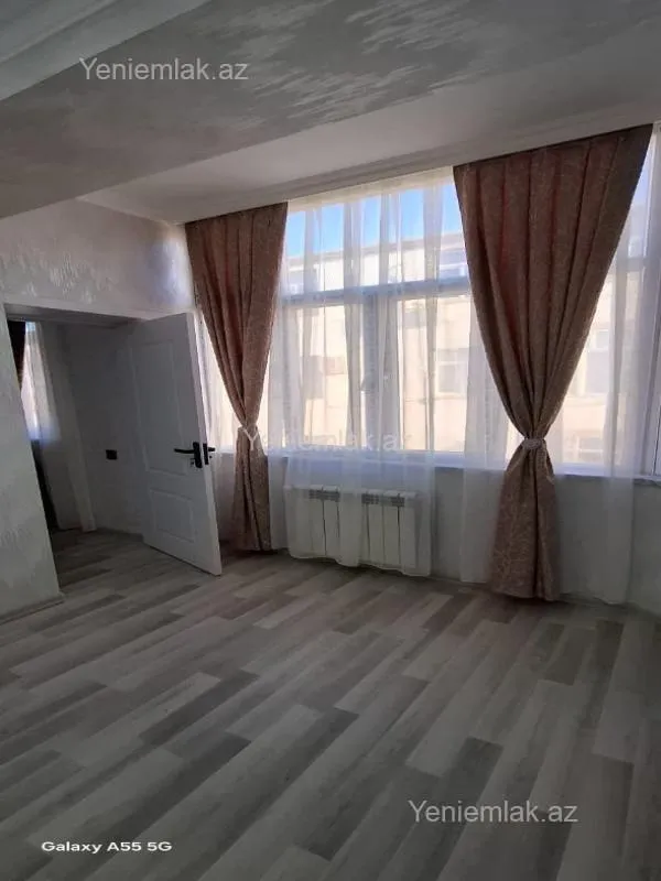 Satılır 2 otaqlı köhnə tikili 38 m²