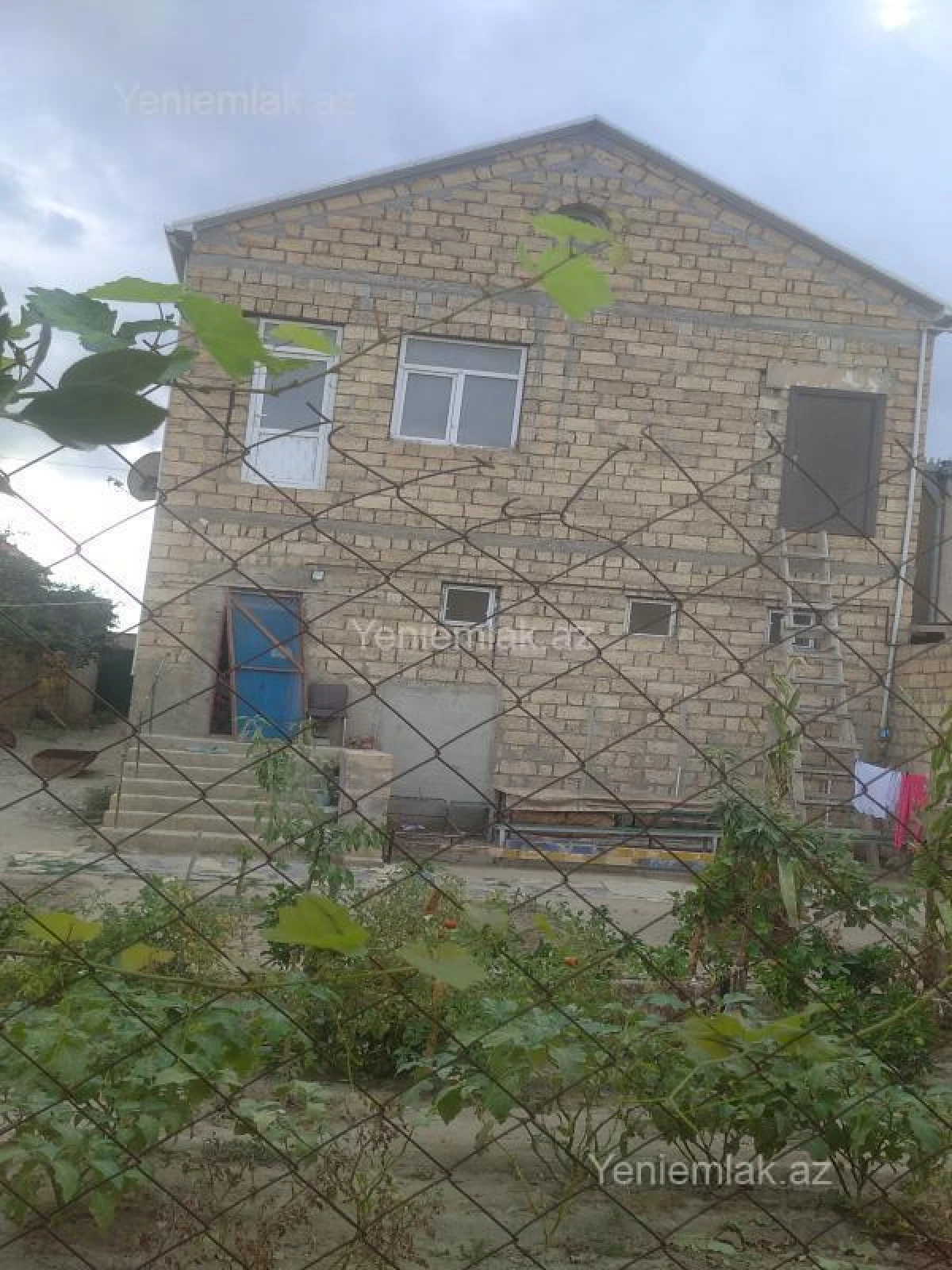 Satılır 4 otaqlı obyekt 280 m²