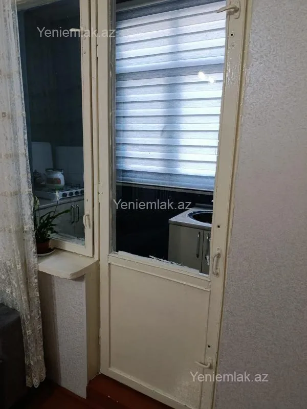 Satılır 2 otaqlı köhnə tikili 45 m²