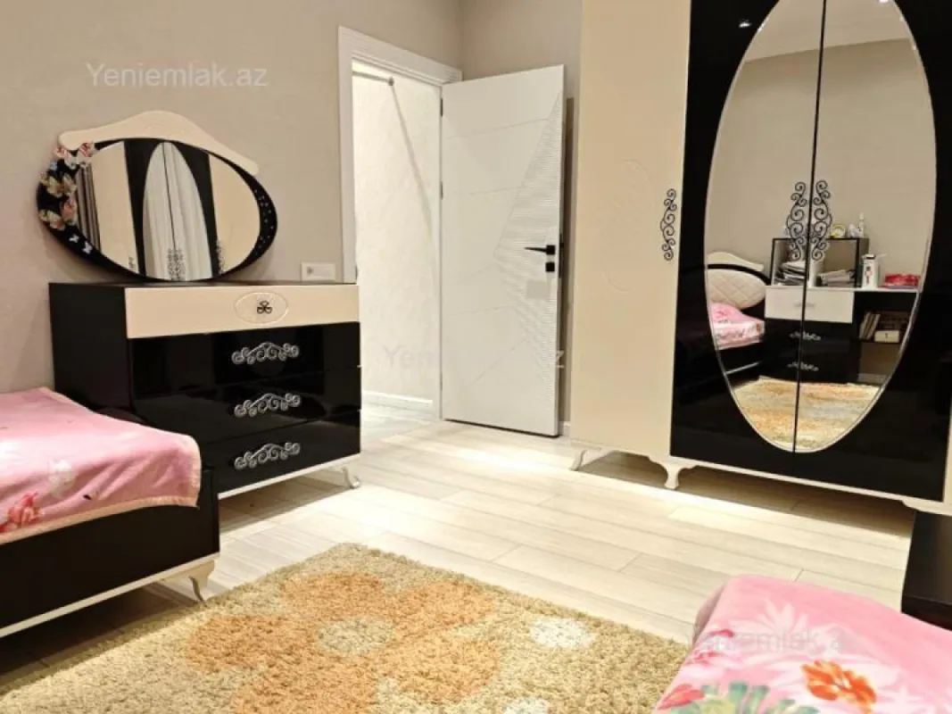 Satılır 4 otaqlı yeni tikili 125 m²