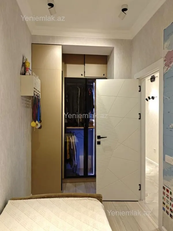 Satılır 4 otaqlı yeni tikili 125 m²