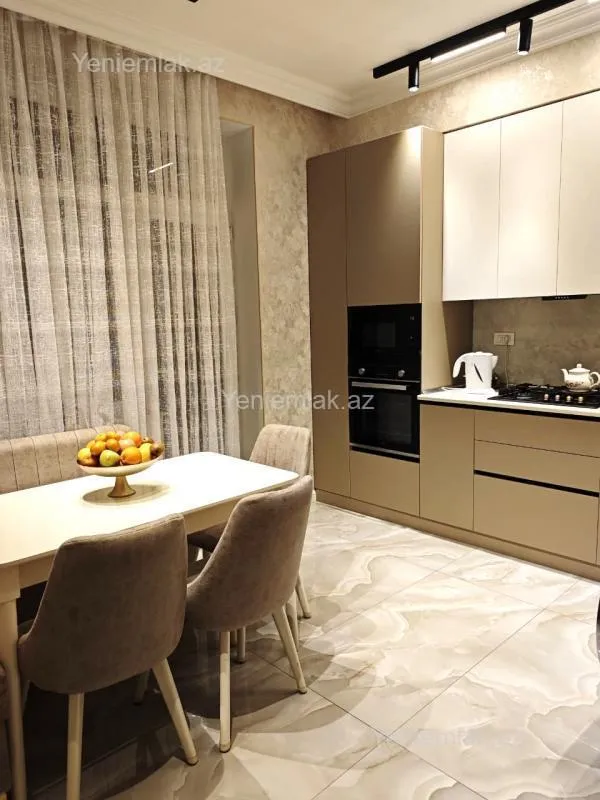 Satılır 4 otaqlı yeni tikili 125 m²