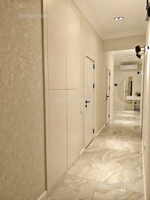 Satılır 4 otaqlı yeni tikili 125 m²